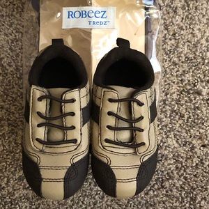 NEW Robeez Evan II Brown and Tan Shoes